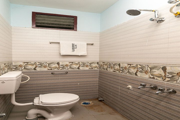 Room 15 of 15