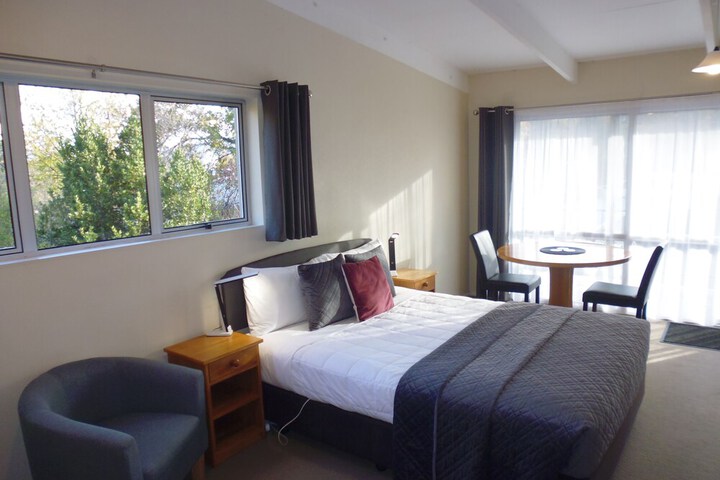Room 8 of 42