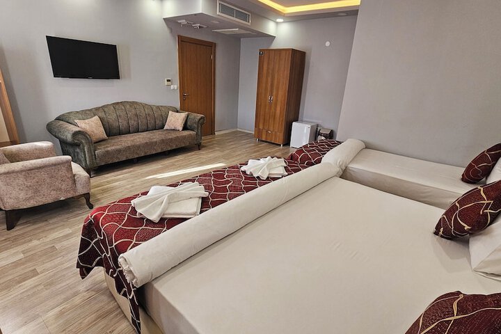 Room 10 of 64