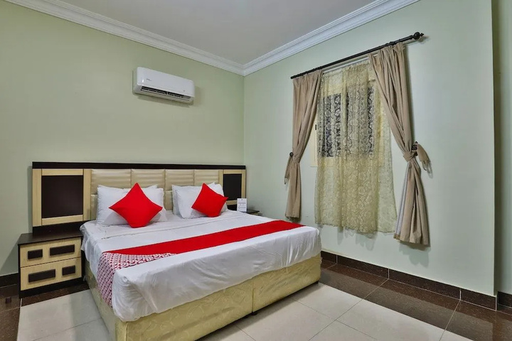 Room 4 of 17