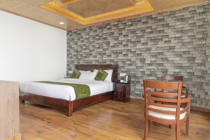 Room 16 of 72