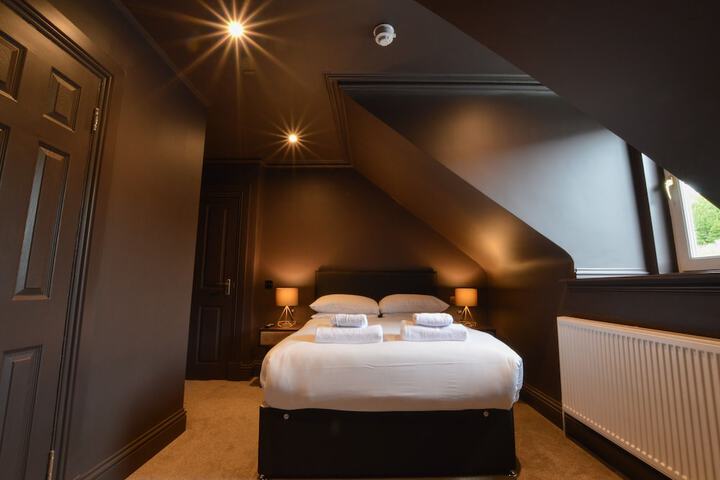 Room 18 of 40