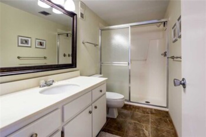 Room 6 of 36