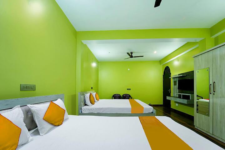Room 13 of 25