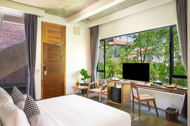 Room 43 of 87