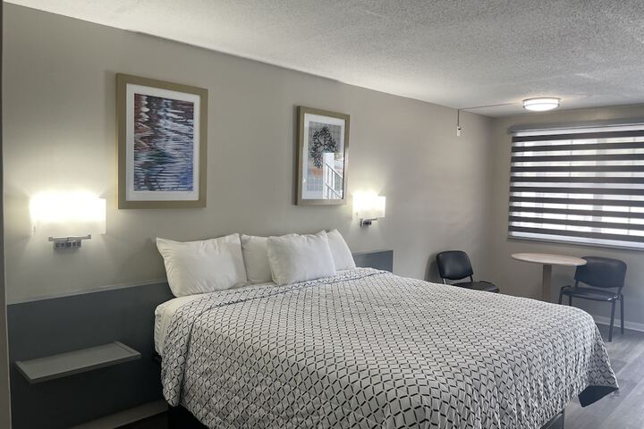 1 King Bed Ground Floor (6 of 24)