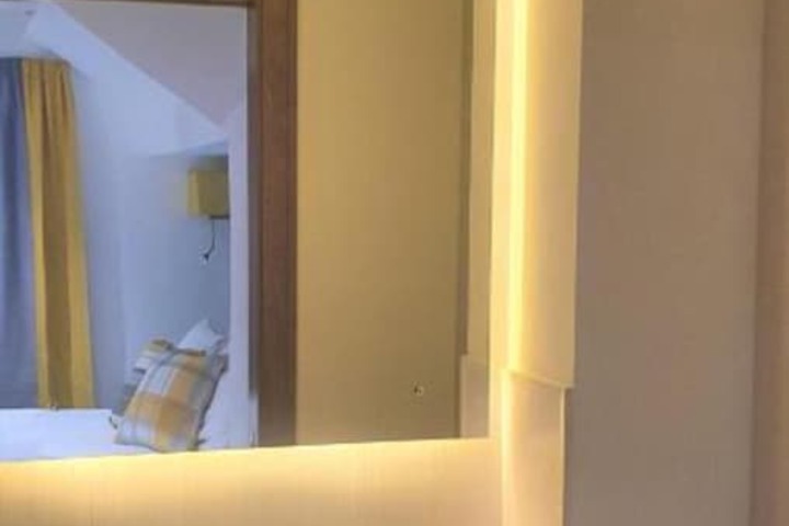 Room 29 of 36