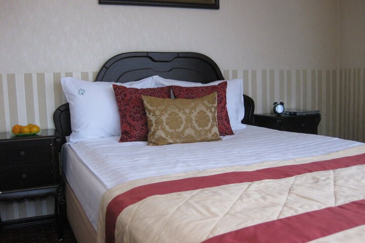 Room 27 of 120