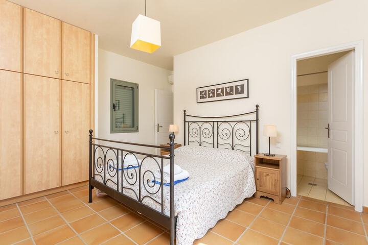 Room 46 of 73