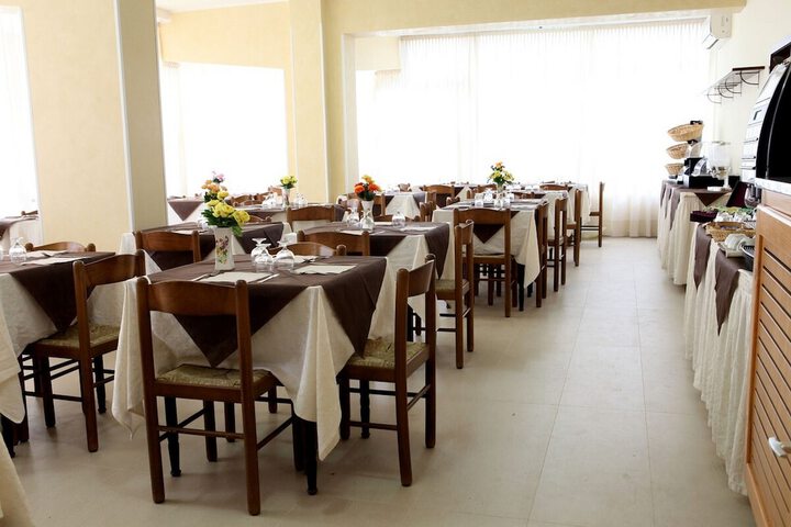 Dining Photos