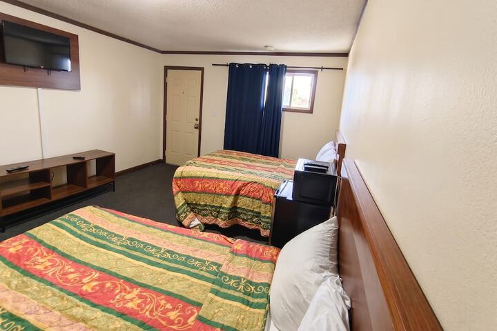 Room 10 of 27