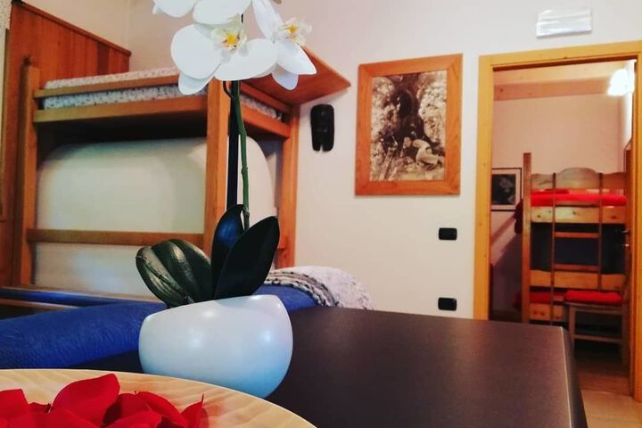 Room 11 of 12