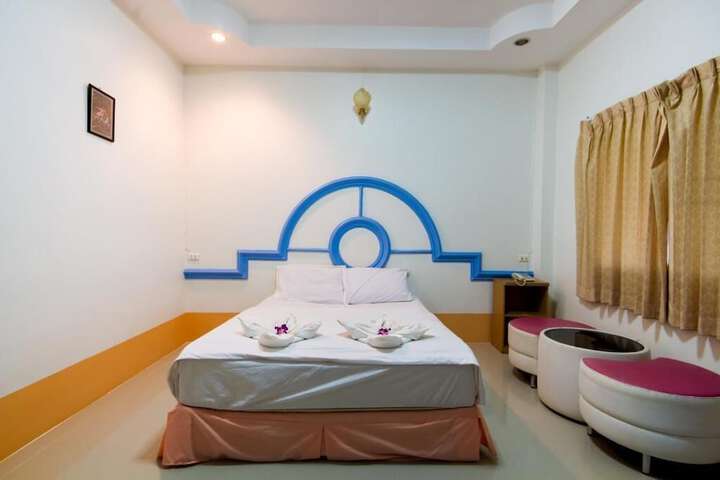 Room 14 of 39