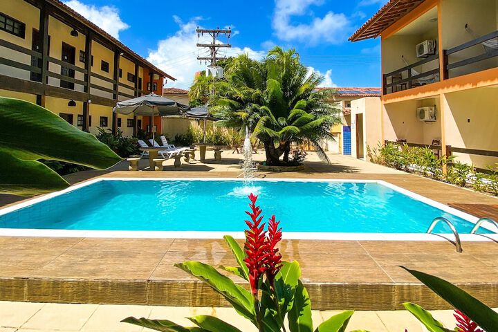 Hotel Pool