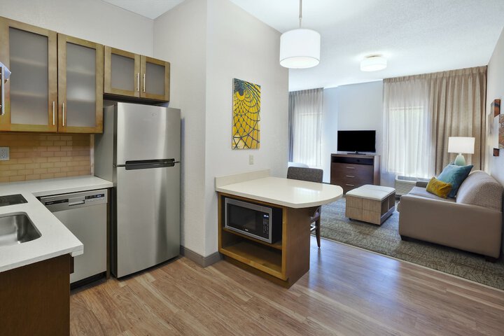 1 King Studio Suite (15 of 41)