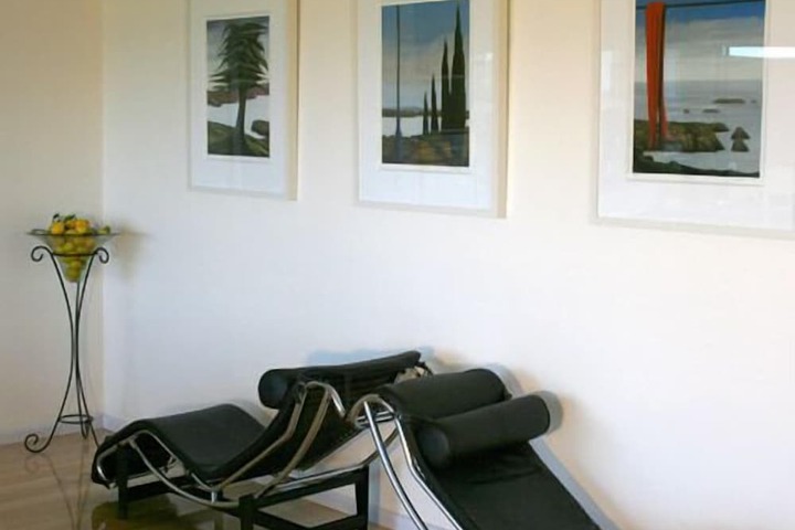 Room 4 of 11