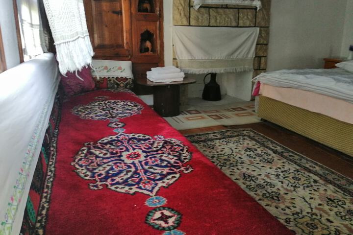Room 29 of 65