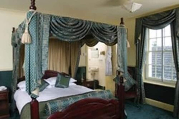 Room 5 of 29