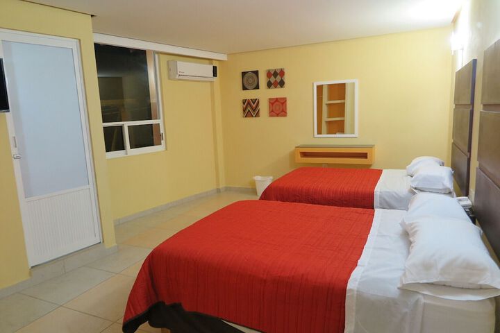 Room 5 of 16