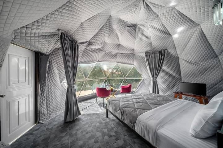 Room 5 of 26