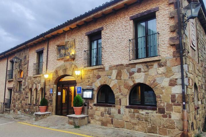 Hotel Leonor Mirón