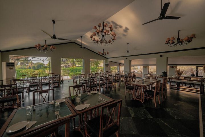 Dining 82 of 126