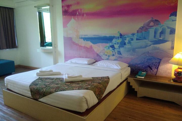 Room 47 of 147