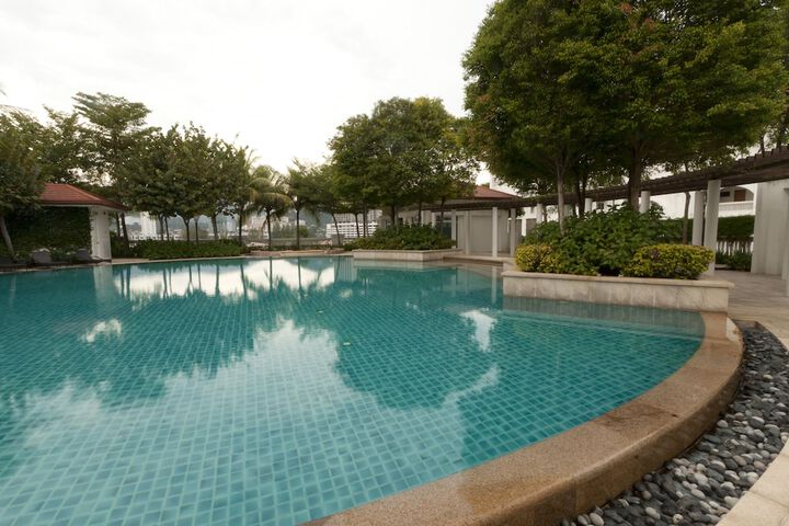 Pool 43 of 59