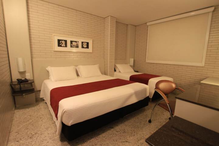 Room 9 of 37