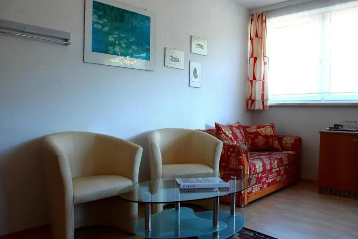 Room 14 of 19