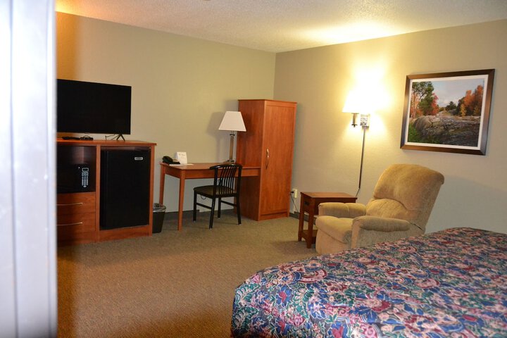 Room 16 of 28