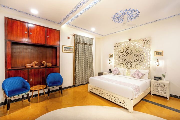 Room 14 of 35