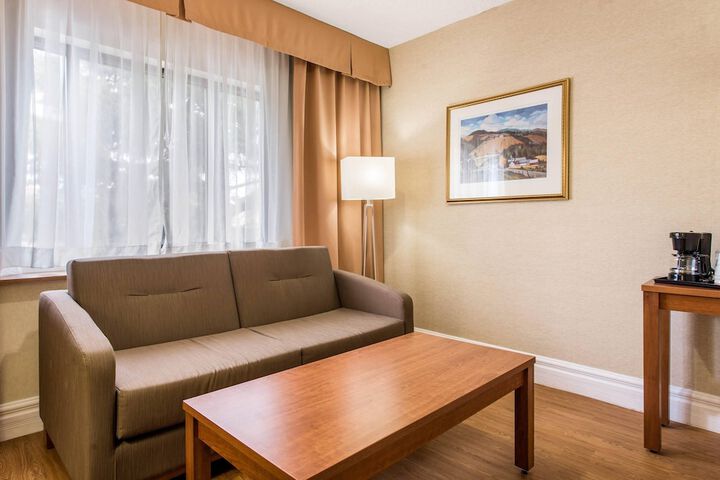 Room 19 of 53