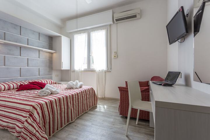 Room 5 of 49