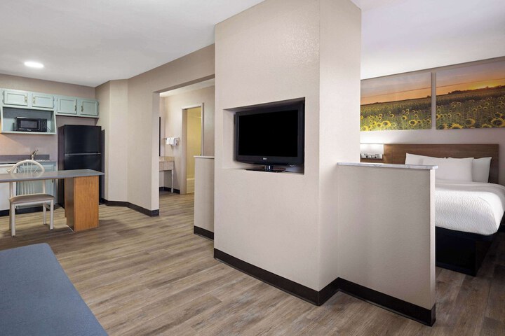 2 Double Beds (2 of 9)