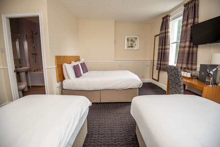 Room 5 of 36