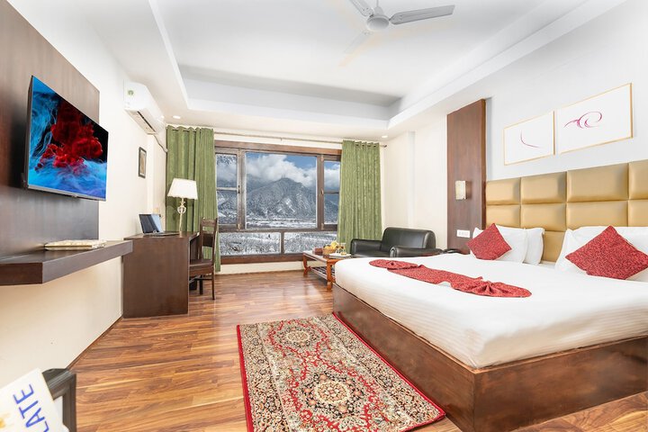 Room 14 of 36