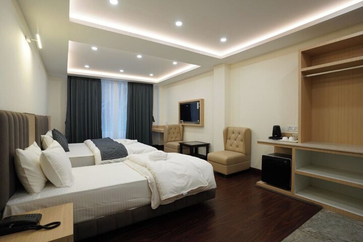 Room 7 of 49