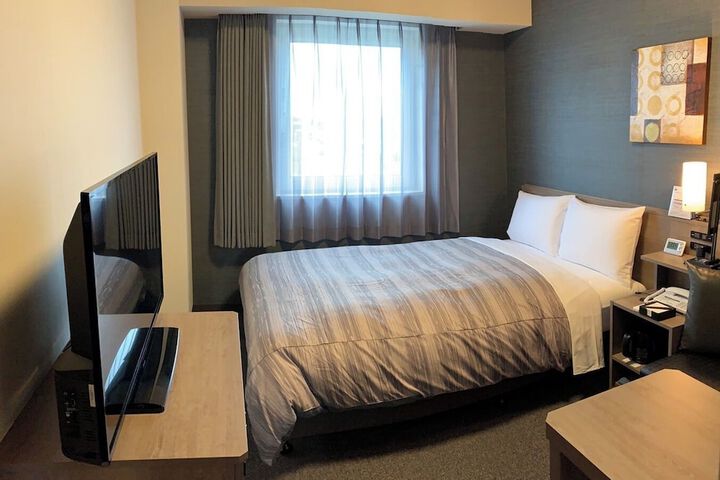 Room 15 of 35