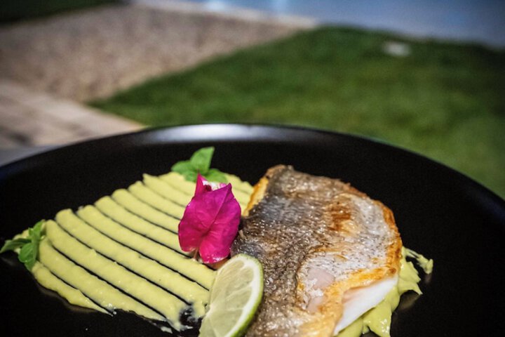 Dining 62 of 104