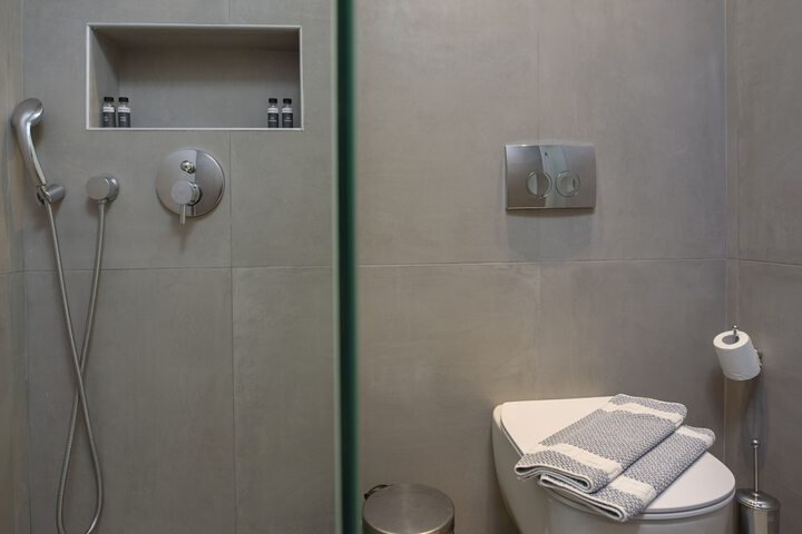 Room 66 of 208
