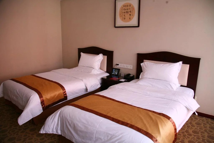 Room 10 of 20