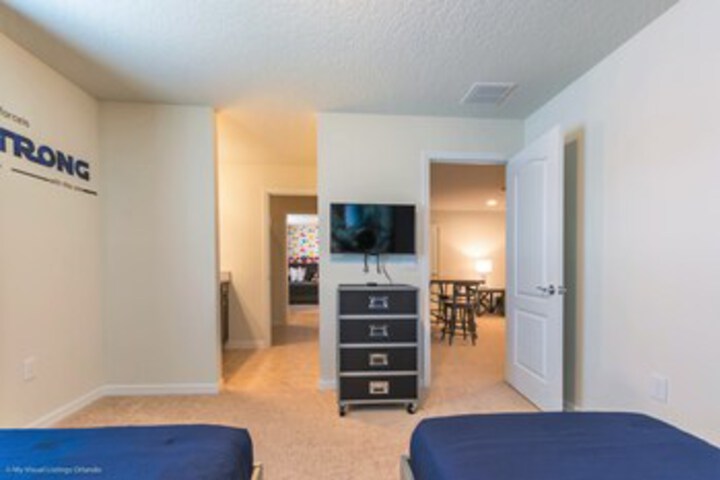 Room 141 of 199