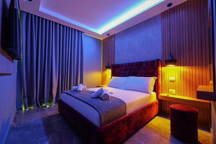 Room 28 of 133
