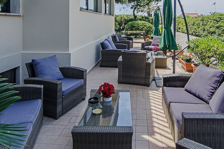 Terrace/Patio 38 of 40