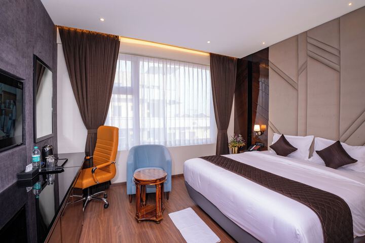 Room 32 of 74