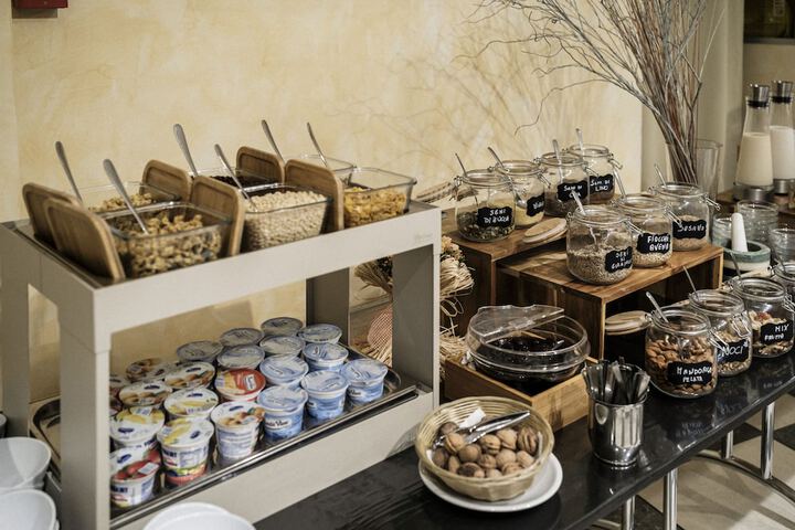 Breakfast/Coffee Service 34 of 49