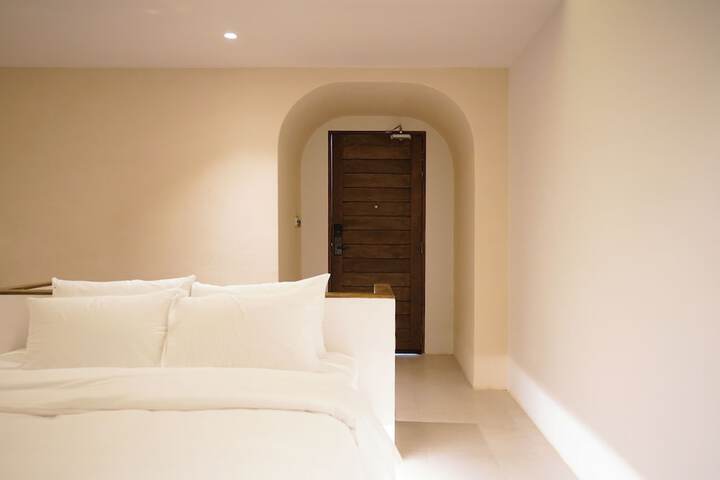Room 12 of 66