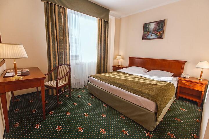 Room 8 of 36