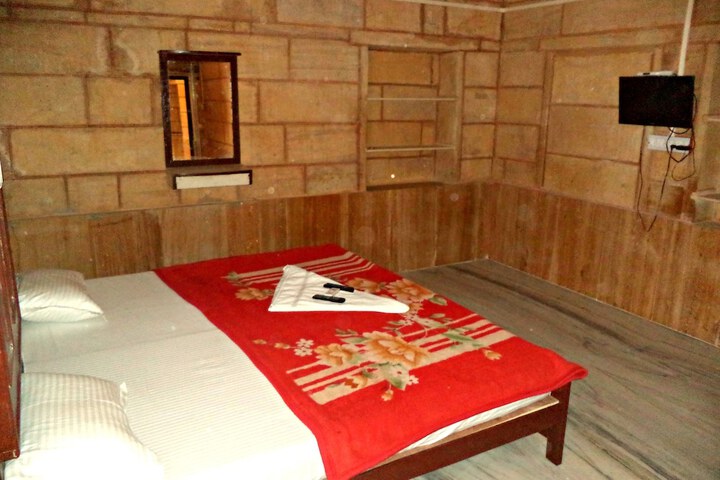 Room 4 of 47